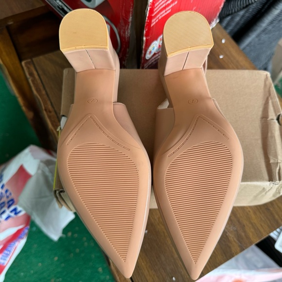 NWT Women's Slingback Block Heel Pointed Toe Dress Pumps Shoes Nude - Picture 6 of 7